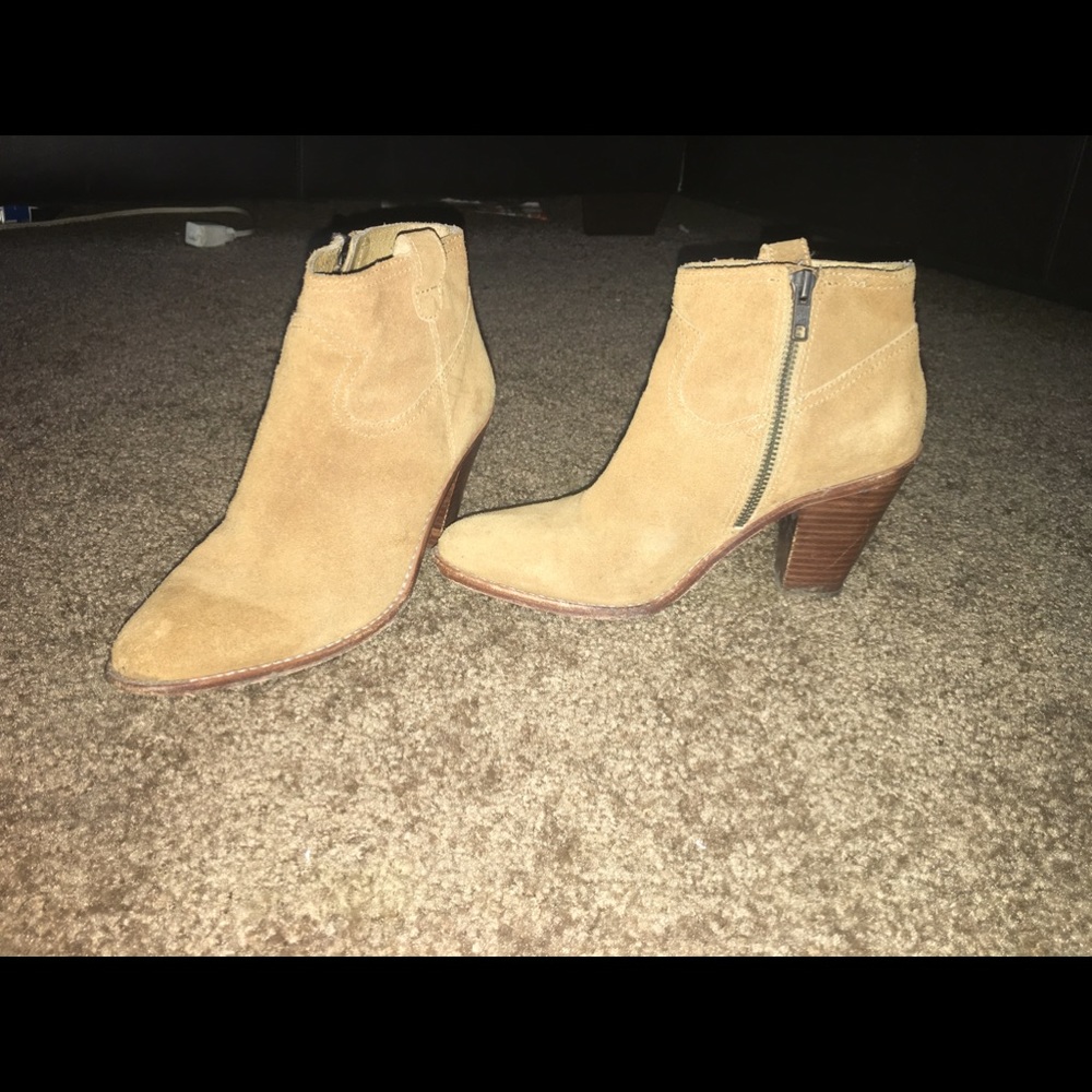 ASH “Ivana”  ankle boots